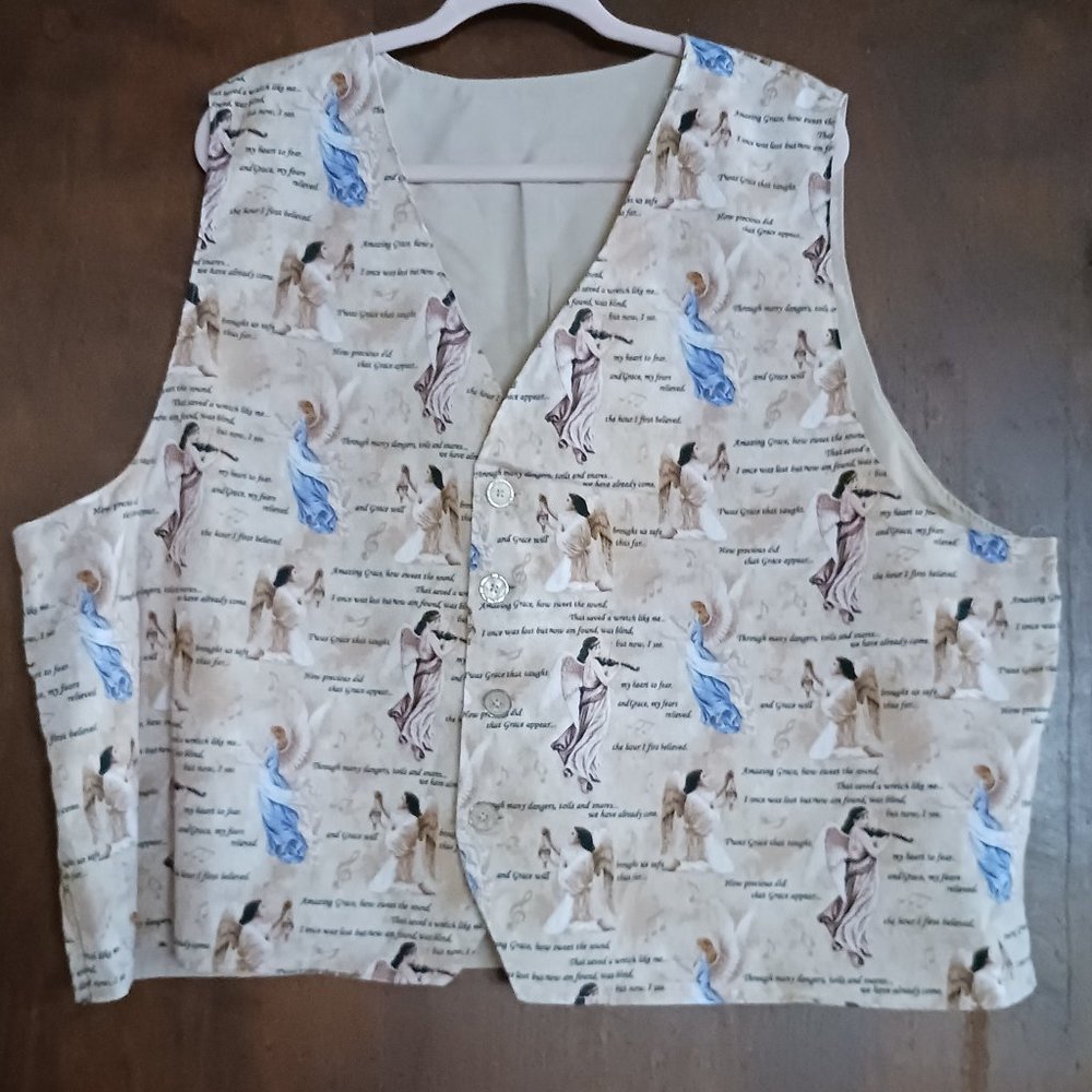 Nwot 2x lined vest with Amazing Grace print with Angels and music notes